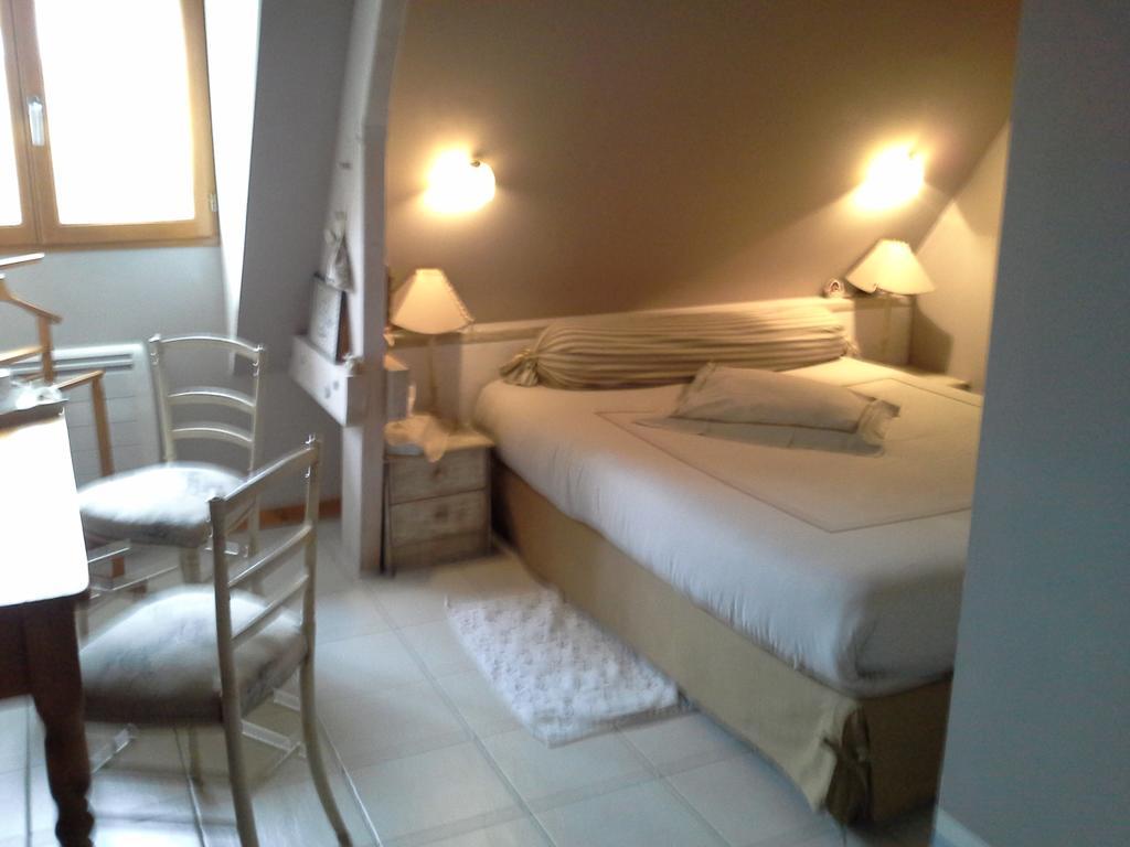Chambres D'Hotes Au Temps Des Cerises Jumieges Luaran gambar