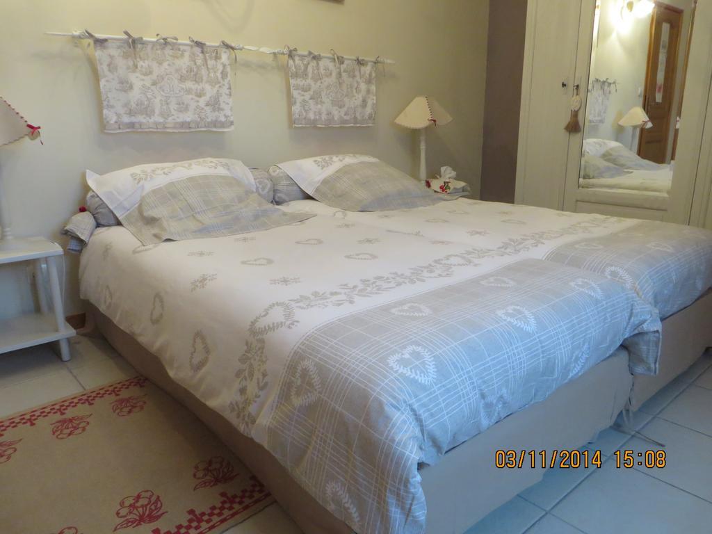 Chambres D'Hotes Au Temps Des Cerises Jumieges Bilik gambar