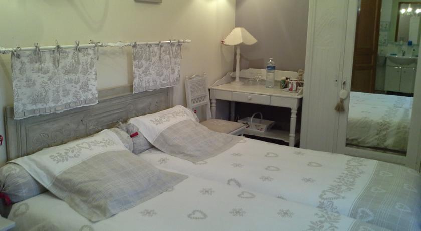 Chambres D'Hotes Au Temps Des Cerises Jumieges Bilik gambar